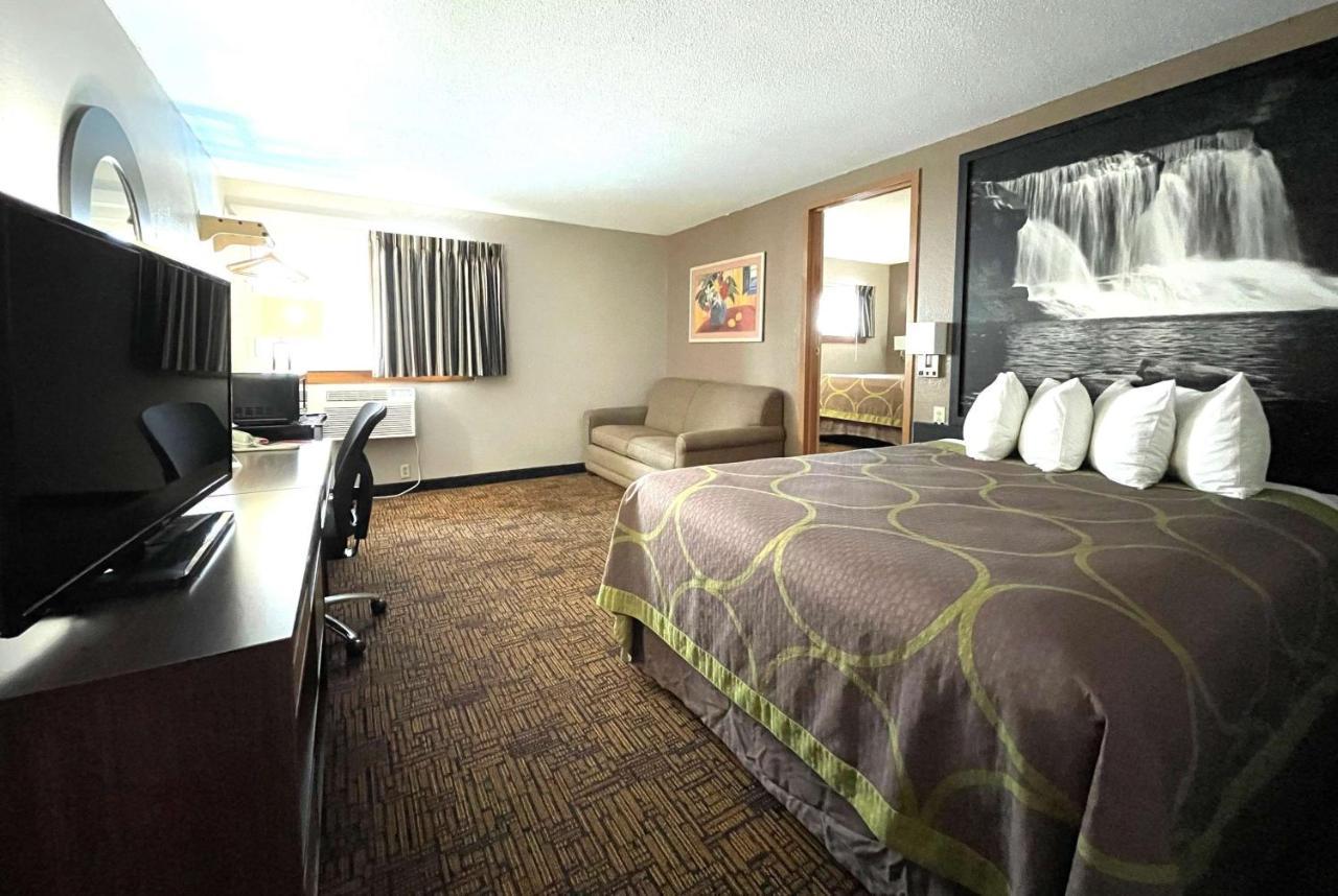 Super 8 By Wyndham Indianapolis Emerson Zewnętrze zdjęcie