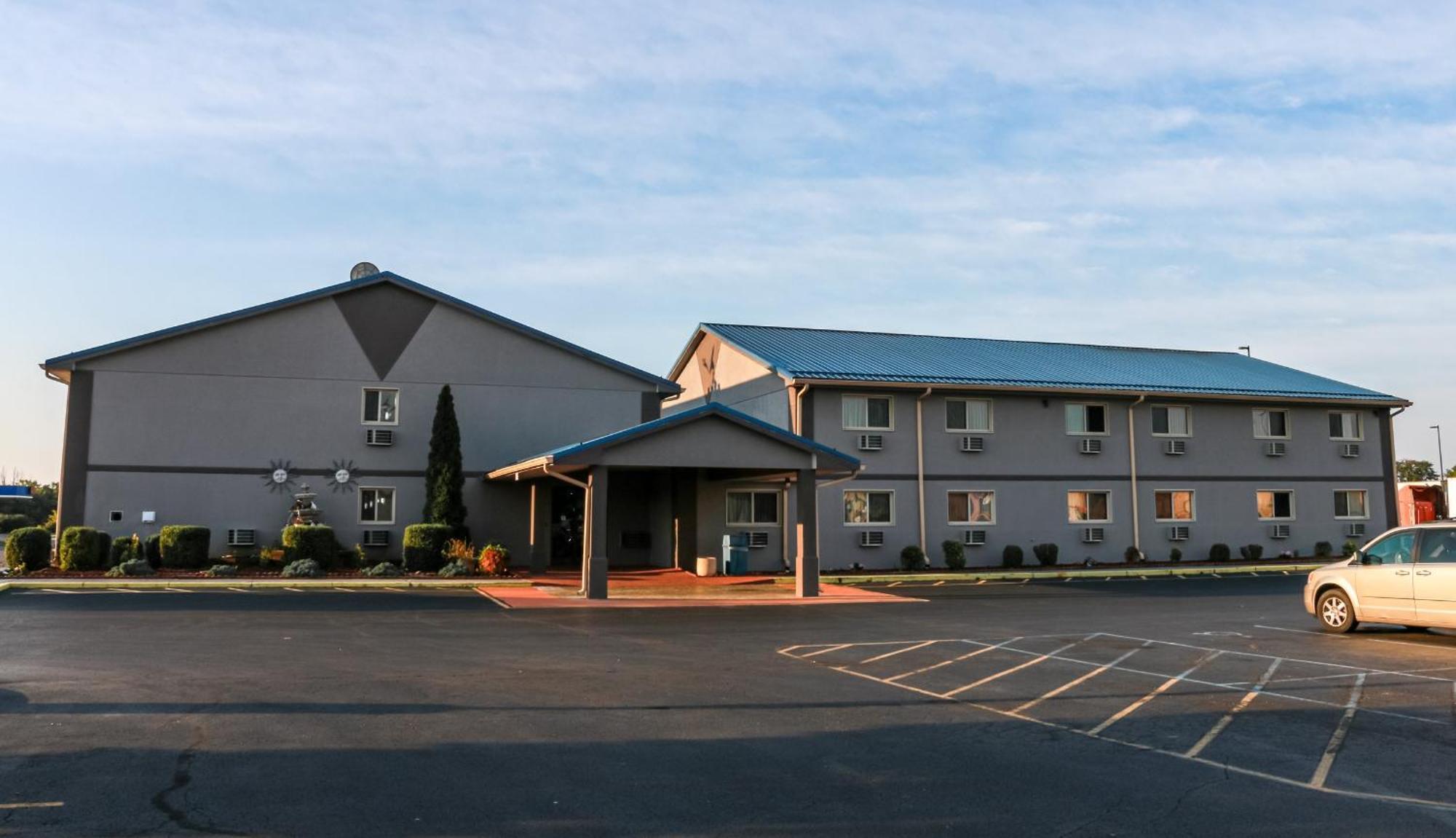 Super 8 By Wyndham Indianapolis Emerson Zewnętrze zdjęcie